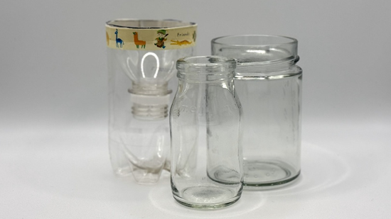 ガラス瓶やペットボトルを使った水耕栽培用の容器